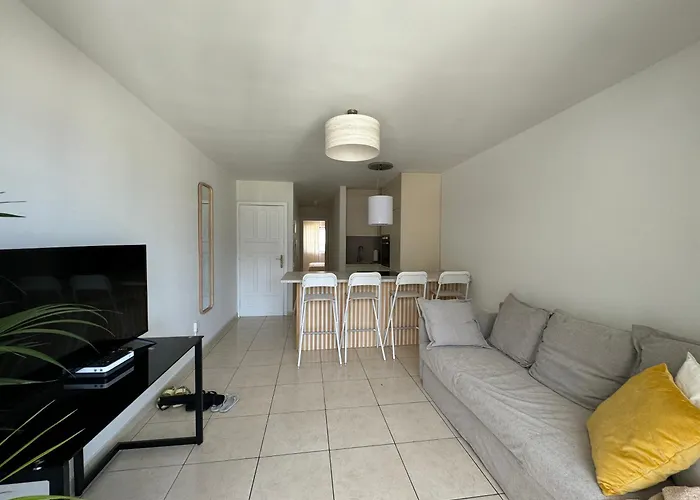 Flor De Pascua Gigantes Apartment