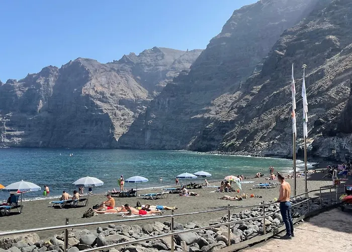 Flor De Pascua Gigantes * Acantilado de los Gigantes